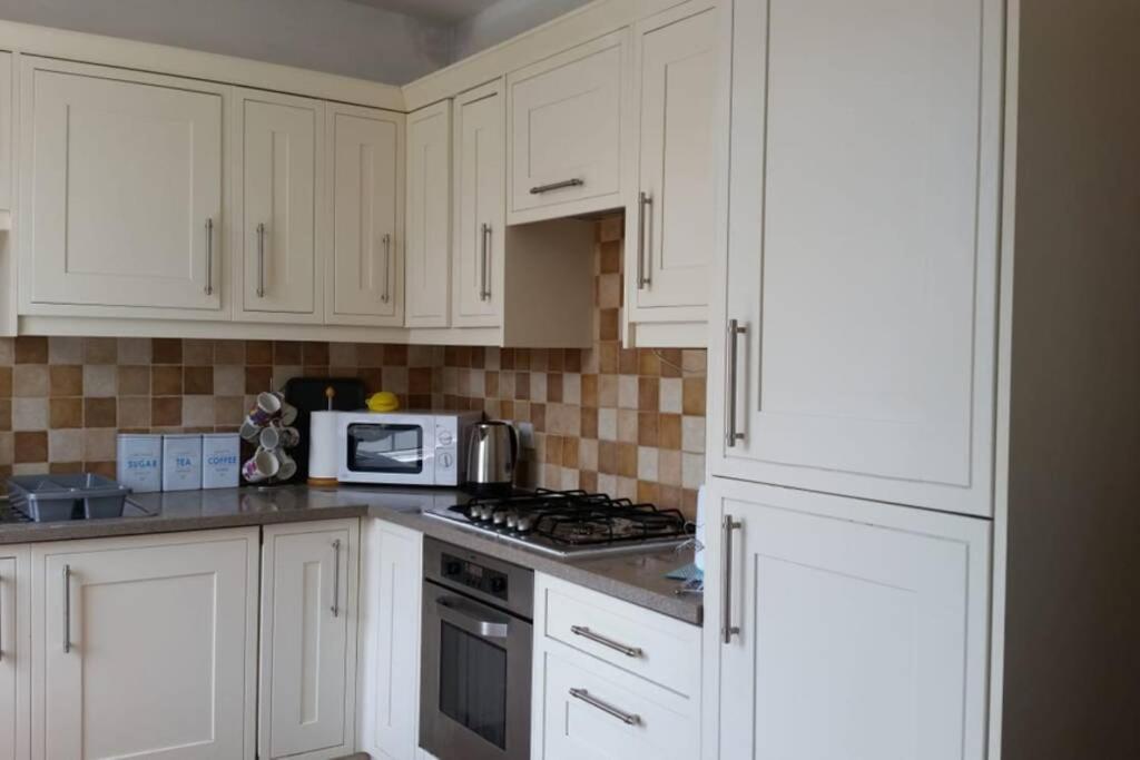 Rowland House - Central Skipton, Dales Gateway Екстериор снимка